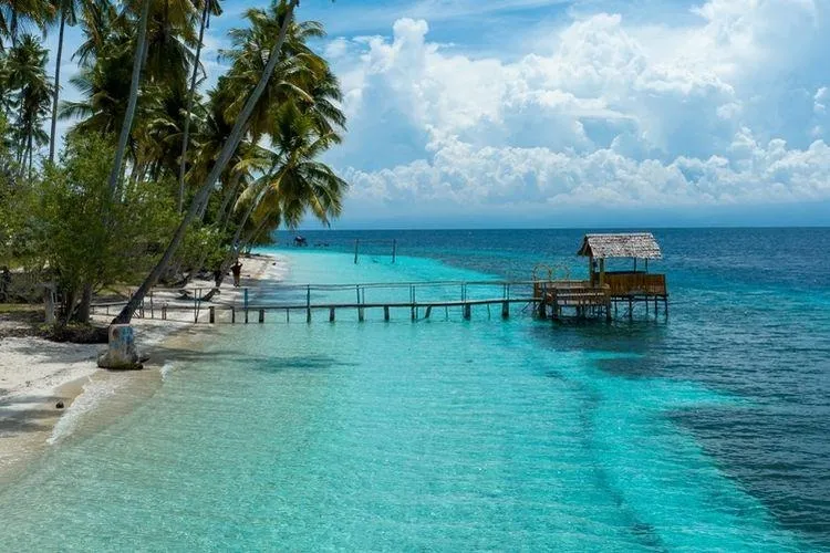 Luwuk Banggai 4D3N